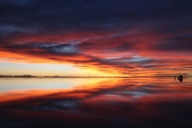 5-Hour Uyuni Salt Flat Tour Stargazing and Sunset/Sunrise In Group - Sunset on the Uyuni Salt Flats