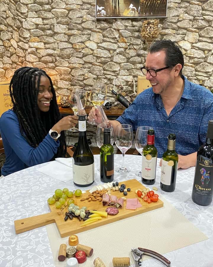 Bolivia: Bolivian Wine Tasting with Charcuterie Board - What the two-hour schedule feels like