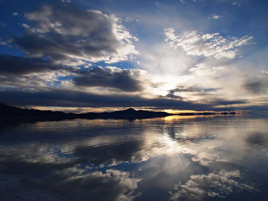Bolivia: starlights and sunrise in Uyuni salt flat - The 3:30 a.m. departure from Uyuni