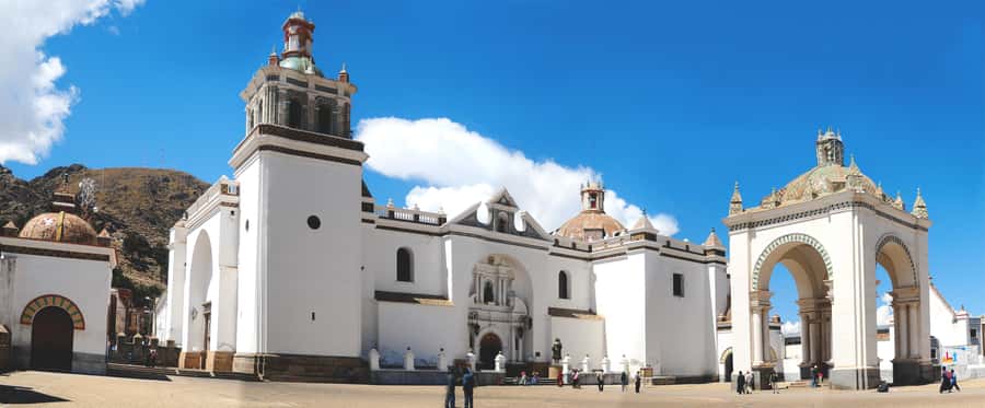Day Trip from Puno: Explore Sun Island and Copacabana - Copacabana and its famous basilica