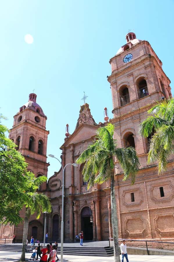 Discover Santa Cruz and Porongo - Cristo Redentor gives you an immediate city marker