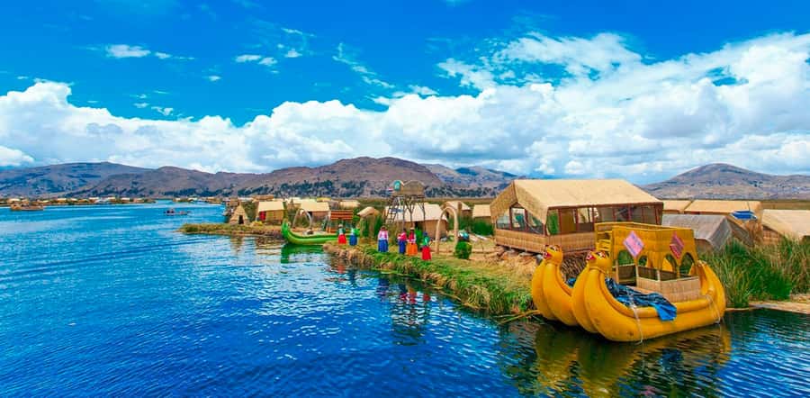 From Cusco: 3-Night Lake Titicaca Excursion - Uros: reed islands with a commercial edge