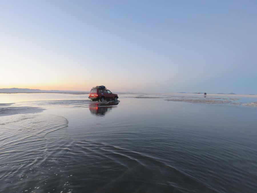 From La Paz: 1-Day 1-Night Uyuni Salt Flats Tour by Flight - A local lunch with time to pause