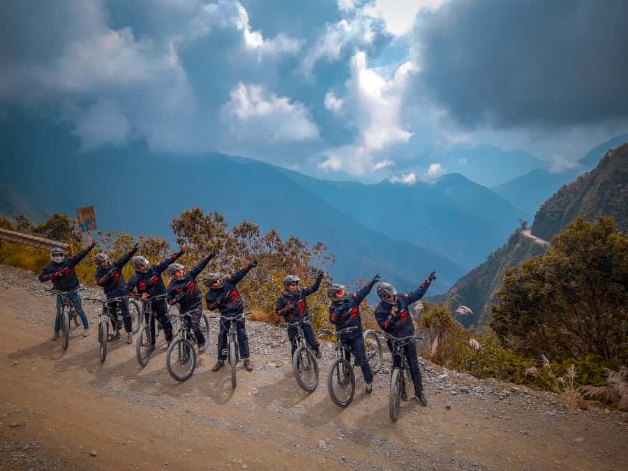 From La Paz: 3-Day Biking Tour Death Road & Uyuni Salt Flats - Key points to know before booking