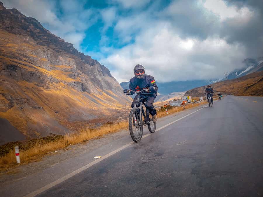 From La Paz: 3-Day Biking Tour Death Road & Uyuni Salt Flats - From the Train Cemetery to Colchani
