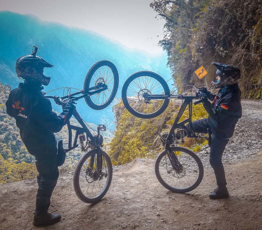 From La Paz: 3-Day Biking Tour Death Road & Uyuni Salt Flats - Starting at El Prado for the Death Road ride