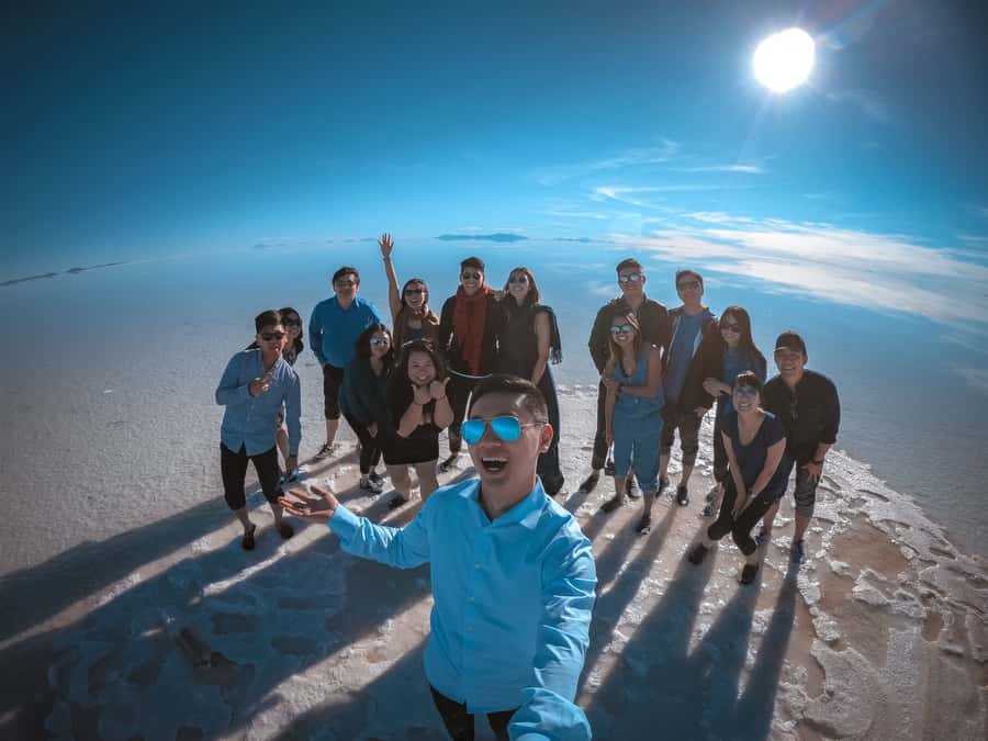 From La Paz: 3-Day Uyuni Salt Flat and Incahuasi Island Tour - Crossing the Uyuni Salt Flats
