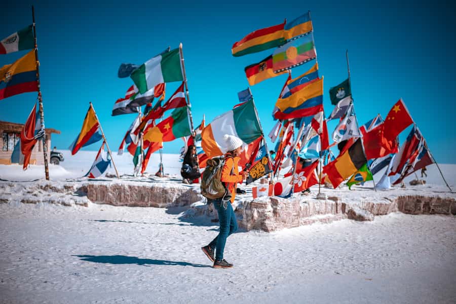 From La Paz: 4-Day Trip to San Pedro de Atacama w/Salt Flats - From La Paz to Uyuni on the overnight bus