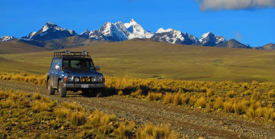 From La Paz: Austria Peak One-Day Climbing Trip - Laguna Chira Khota and the first hours on foot
