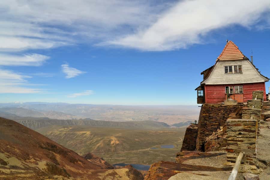 From La Paz: Day Trip to Chacaltaya and Moon Valley - A short walk that feels much higher than it looks