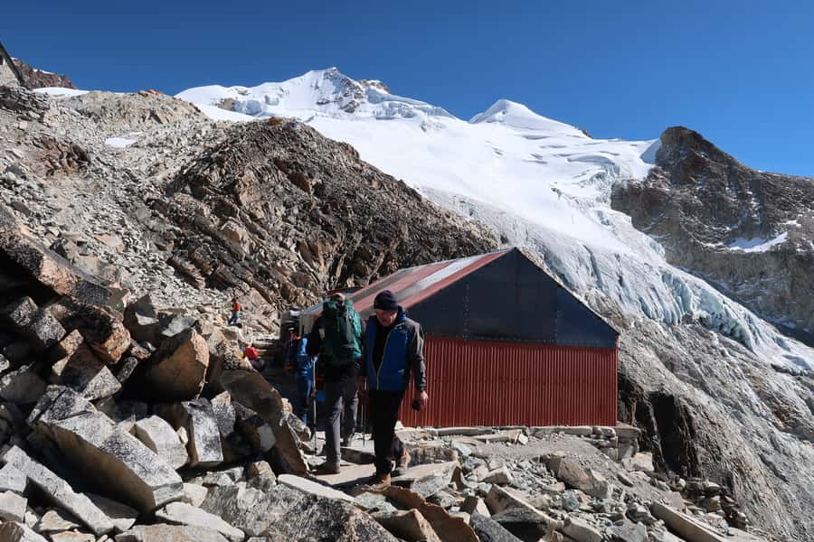 From La Paz: Huayna Potosí 2-Day Climbing Trip - Why Huayna Potosí is a serious but reachable summit