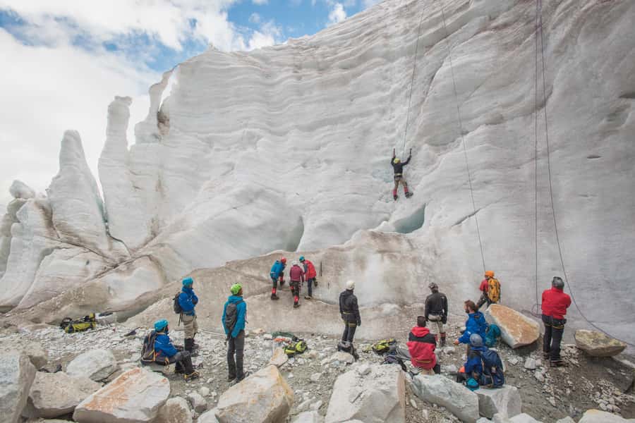 From La Paz: Huayna Potosí Mountain 3-Day Ice-Climbing Trip - Day two: the slow move to high camp
