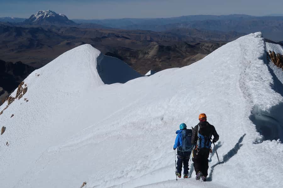 From La Paz: Huayna Potosí Mountain 3-Day Ice-Climbing Trip - Day one: from La Paz to the lower glacier