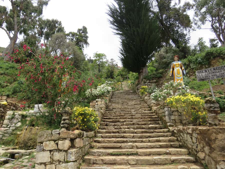 From La Paz: Lake Titicaca and Copacabana Private Tour - Walking the Inca Grand Staircase