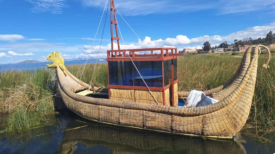 From La Paz: Tihuanacu & Titicaca Lake in one day with lunch - Lunch with a Bolivian focus