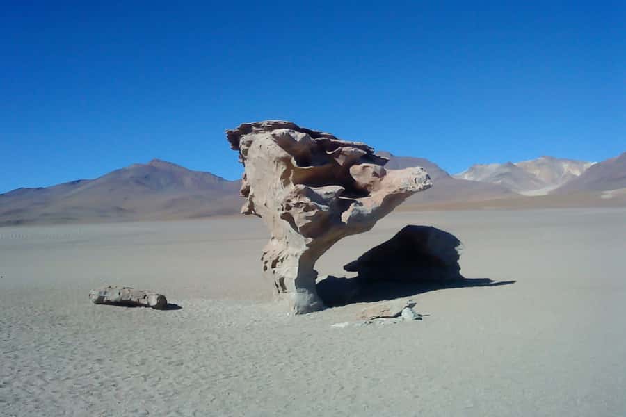 From La Paz to Atacama: Uyuni Salt Flats 4-Day Tour - Day 3: Flamingo lagoons and the red water of Laguna Colorada
