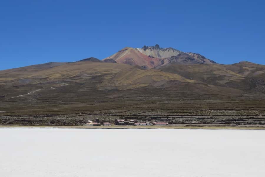 From La Paz to Atacama: Uyuni Salt Flats 4-Day Tour - The Chile border is the main thing to confirm