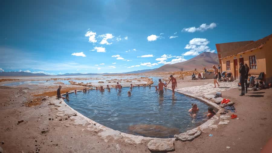 From La Paz: Uyuni and Andean Lagoons 5-Day Guided Trip - Geysers and hot springs on the fourth morning