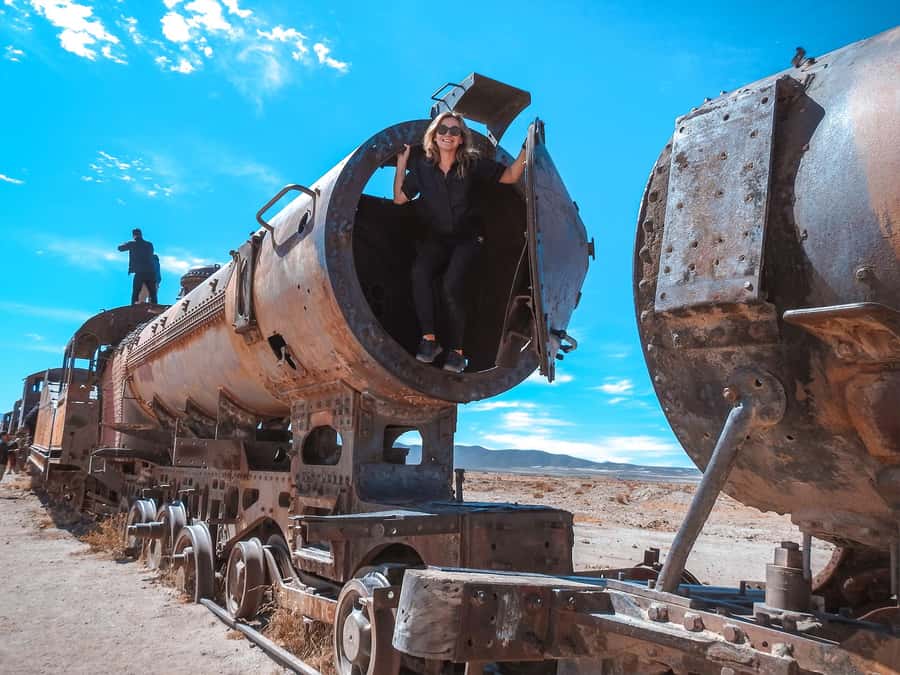 From La Paz: Uyuni Salt Flat Tour & Overnight Roundtrip Bus - Incahuasi Island and the giant cacti