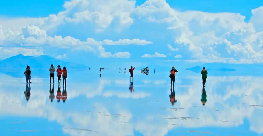 From La Paz: Uyuni Salt Flats 2-Day Tour with Bus Transfers - Uyuni’s Train Cemetery at 10:30