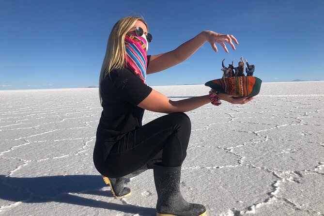 Full Day Private Tour to Salar de Uyuni - What the guides add to the day