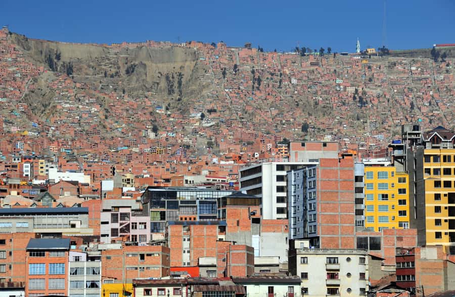 La Paz: Cable Car, Cemetery, Shaman, and El Alto Tour - What the guides add to the experience