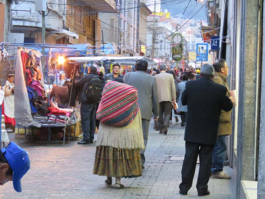 La Paz: Cable Car Ride Tour with Food Tasting - Moon Valley and its volcanic shapes