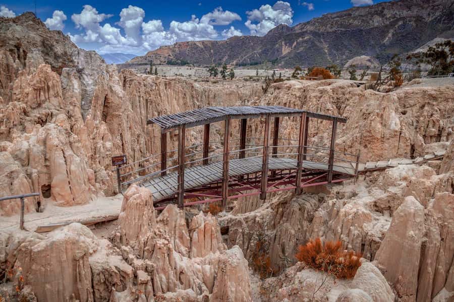 La Paz City Tour and Moon Valley - San Francisco Church and the downtown markets