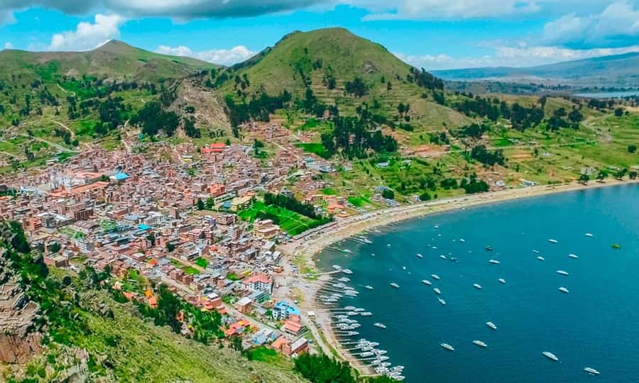 La Paz: Full Day Trip to Copacabana and Isla del Sol - Tiquina ferry and the first views of the lake