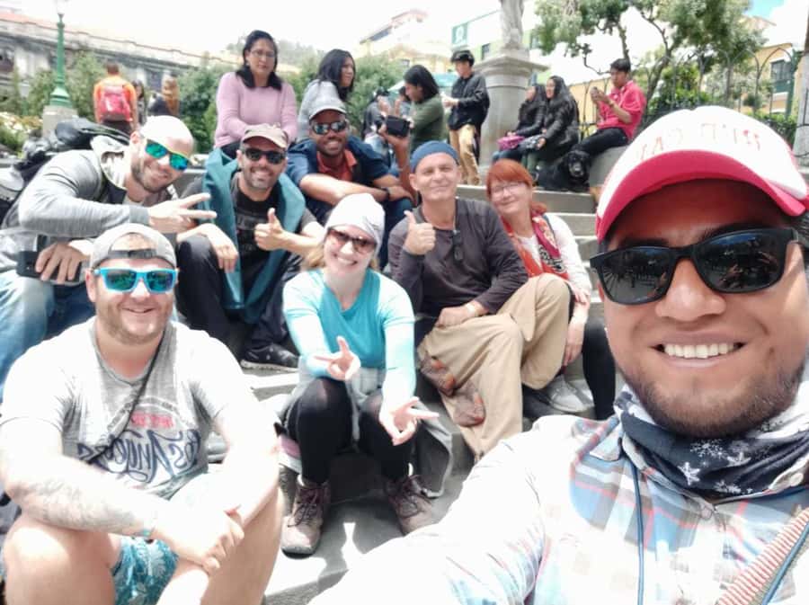 La Paz Half-Day Walking Tour - Reading La Paz through street customs