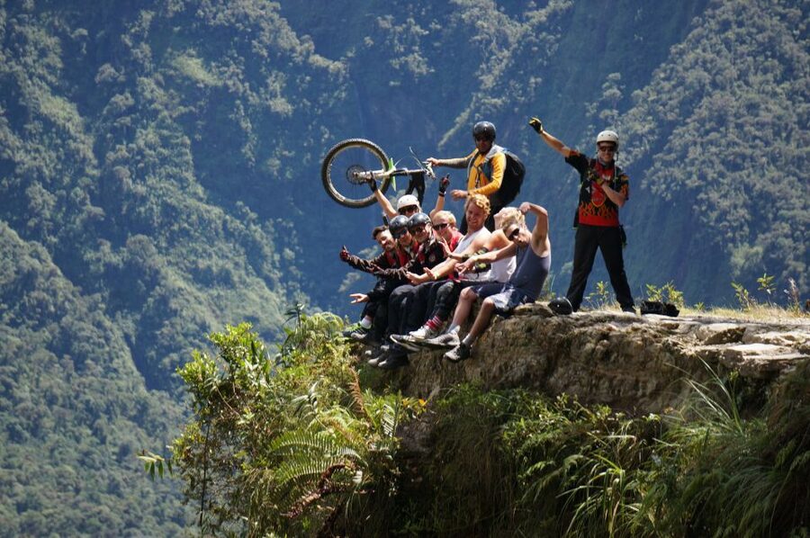 La Paz: Mountain Bike Down the World's Most Dangerous Road - Arriving at Yolosa and La Senda Verde