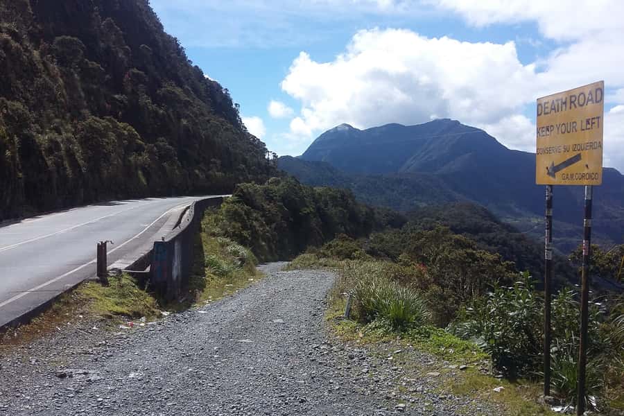La Paz: Mountain Bike Down the World's Most Dangerous Road - The equipment and safety setup