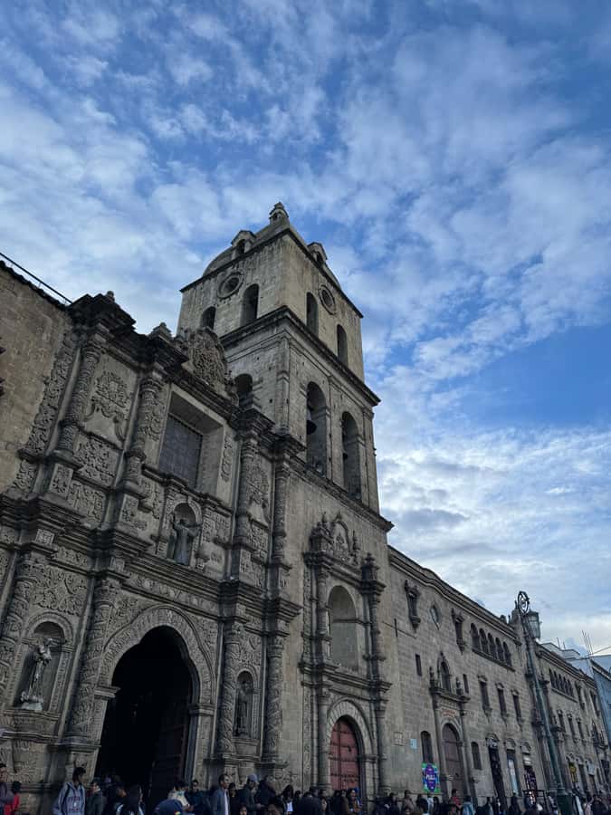 La Paz: Private Vehicle & Guide. City Tour + Moon Valley - Plaza Murillo and the political heart of Bolivia