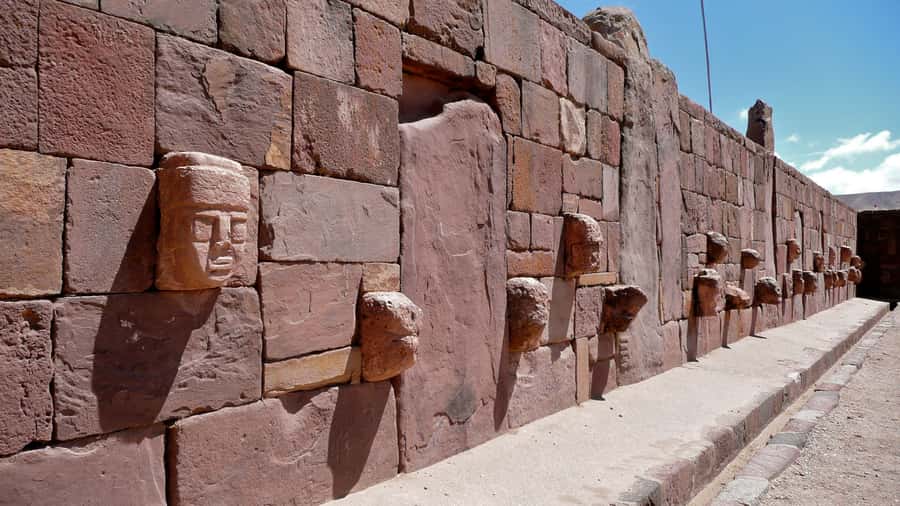 La Paz: Tiwanaku Archeological Site Full-Day Tour - Entering the Tiwanaku archaeological site