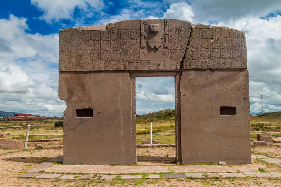La Paz: Tiwanaku Archeological Site Full-Day Tour - Leaving La Paz around 7:30 AM