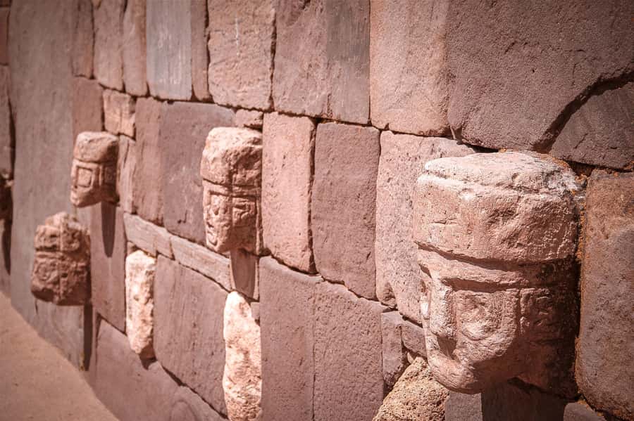 La Paz: Tiwanaku Shared Tour with Lunch + Tour Guide - Starting indoors with Tiwanaku’s museums
