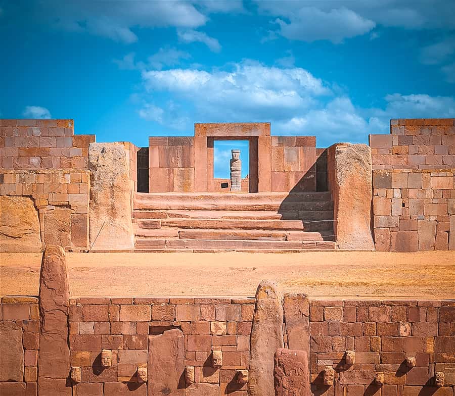 La Paz: Tiwanaku Shared Tour with Lunch + Tour Guide - The 8:30 a.m. pickup and journey from La Paz