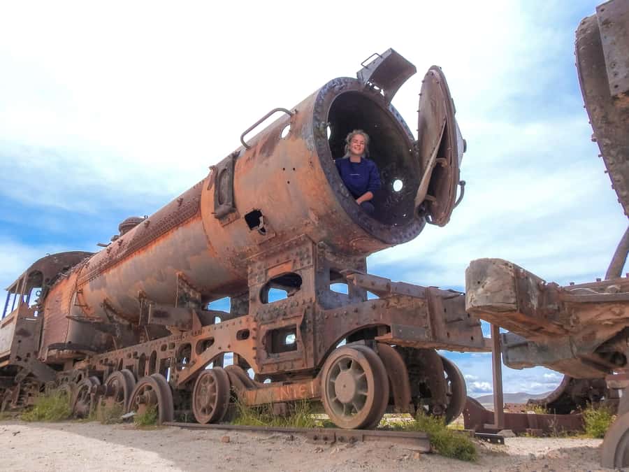 La Paz: Uyuni Salt Flats & San Pedro de Atacama 3-Day Tour - Day three: geysers, hot springs, and the Chilean border