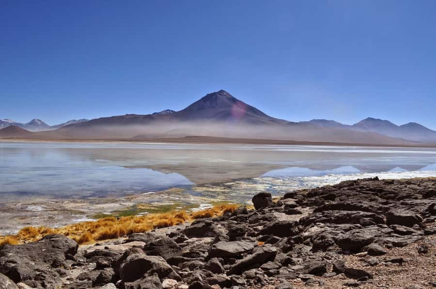 La Paz: Uyuni Salt Flats Tour by Bus - Lunch in the middle of the white