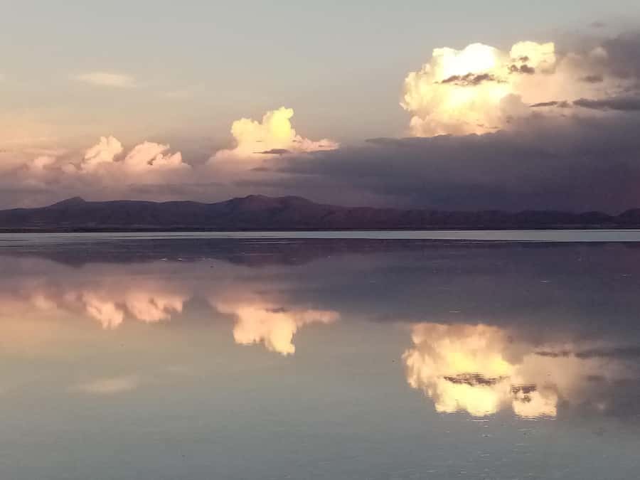 San Pedro de Atacama: 3 D. Tour Uyuni and Back to San Pedro - Day 1: Hito Cajones, colored lagoons, and the Siloli Desert
