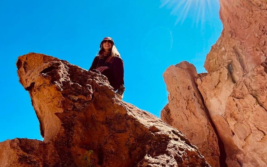 San Pedro de Atacama: 4-Day Uyuni Salt Flats Tour - Valley of Rocks and Laguna Catal on day two