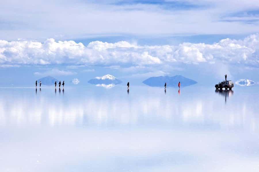 Uyuni: 2-day tour to the salt flat and altiplanic lagoons - Entering the Great Uyuni Salt Flat