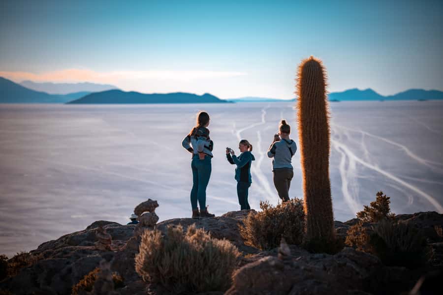 Uyuni: Guided 3-Day Tour Salt Flats & Avaroa National Park - Day one: locomotives, salt blocks, and Incahuasi Island