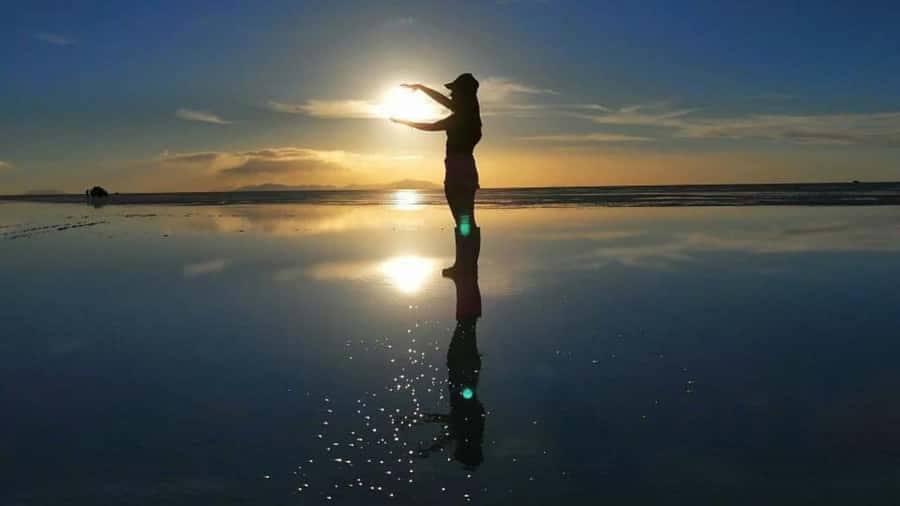 UYUNI SALT FLAT: SUNSET & STARLIGHT EXPERIENCE - What to bring for the salt and stars