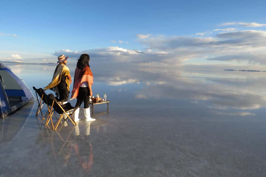 Uyuni tour express from Sucre by bus (round trip) - The train cemetery and Uyuni’s industrial past