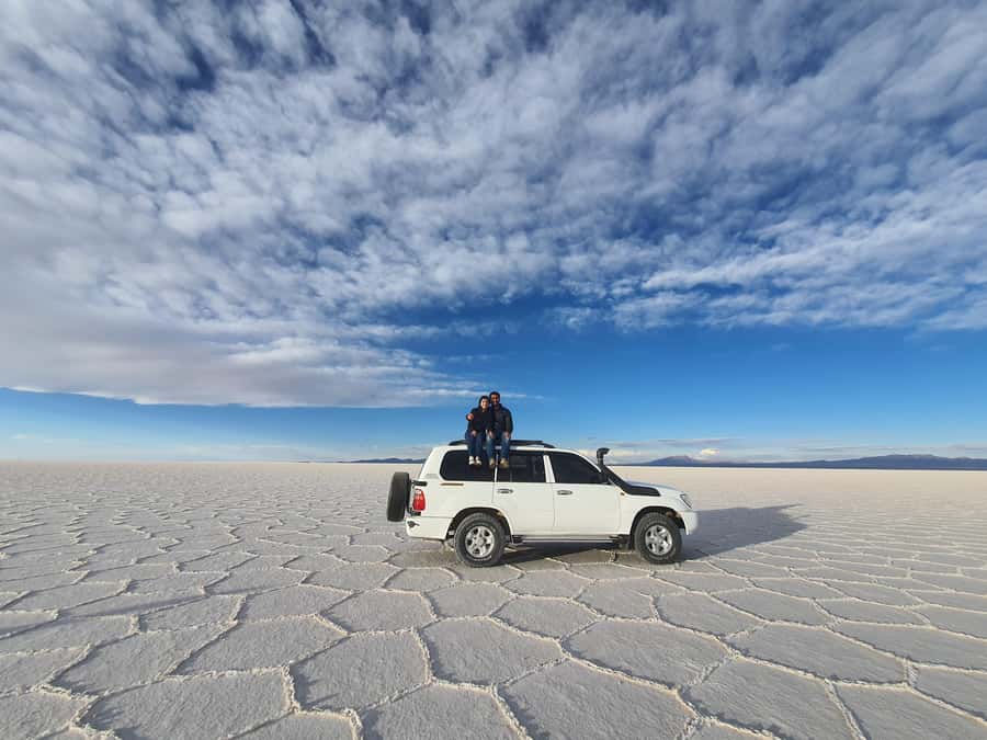 Uyuni: Uyuni Salt Flats and San Pedro de Atacama 3-Day Tour - Day two: flamingo lagoons and the Red Lagoon