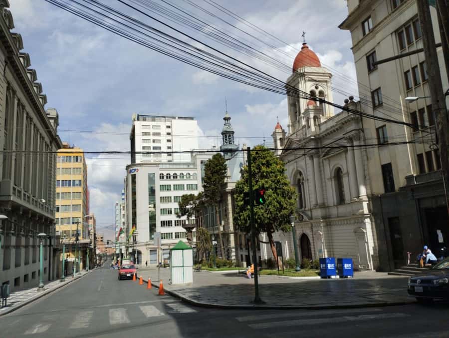 Walking city tour La Paz - Starting in a city high above sea level