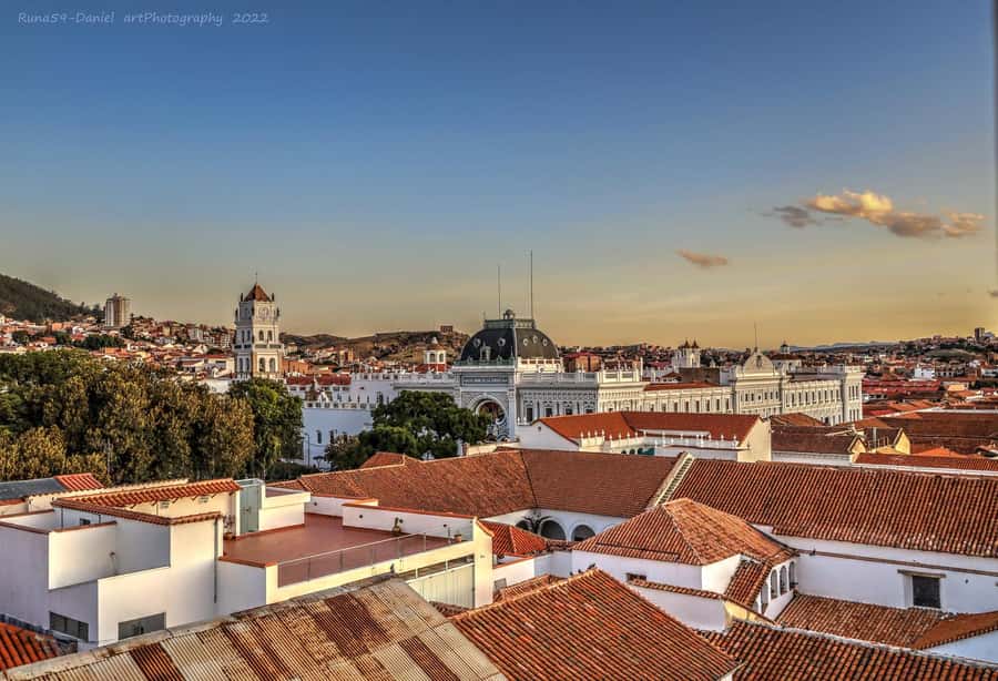Walking tour in Sucre: History, Culture & Amazing Views - Gato Negro and Sucre’s beginnings
